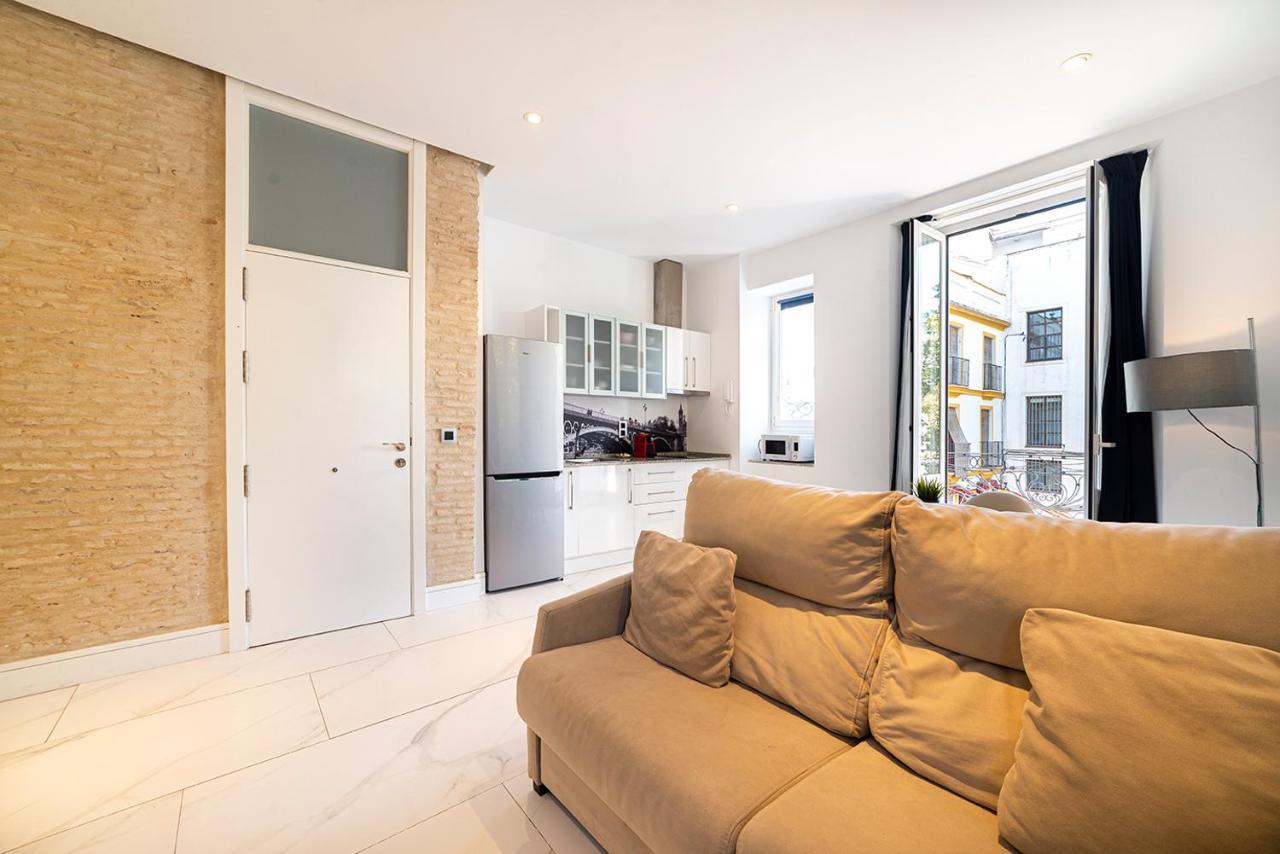 Alohamundi Adriano Apartment Seville Exterior photo